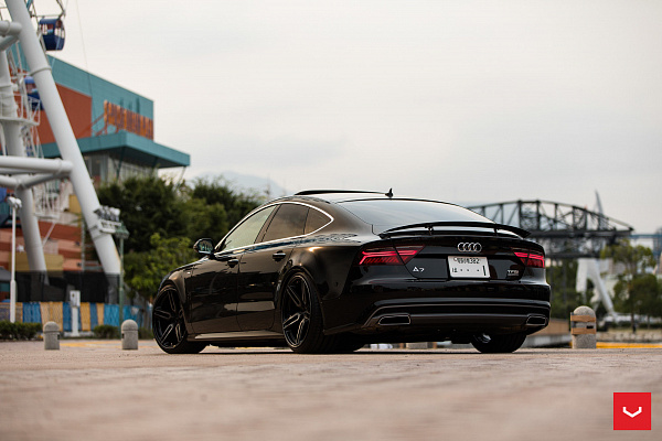 Фото дисков Vossen HF-1 Черный глянец на Audi A/RS 7 (4G)