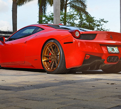 Фото дисков Strasse Wheels SV1 Deep Concave FS на Ferrari 458