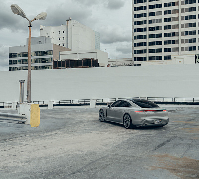 Фото дисков Vossen LC3-03T на Porsche Taycan I