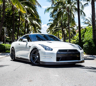 Фото дисков Vossen VFS-5 на Nissan GT-R