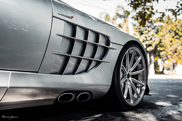 Фото дисков Brixton Forged R11-R Глянцевый лак на Mercedes-Benz SLR McLaren