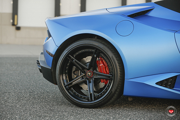 Фото дисков Vossen S17-03 (3-Piece) Черный глянец на Lamborghini Huracan