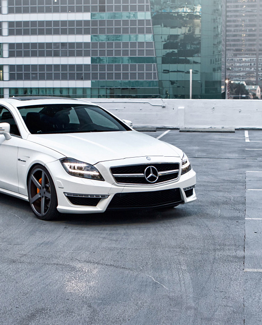 Фото дисков CV3 Сатиновый графит на Mercedes-Benz CLS (C218)