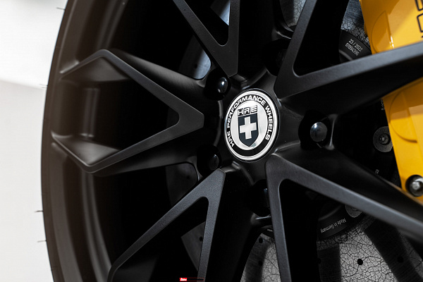 Фото дисков HRE P201 Черный сатин на Porsche 911 VIII
