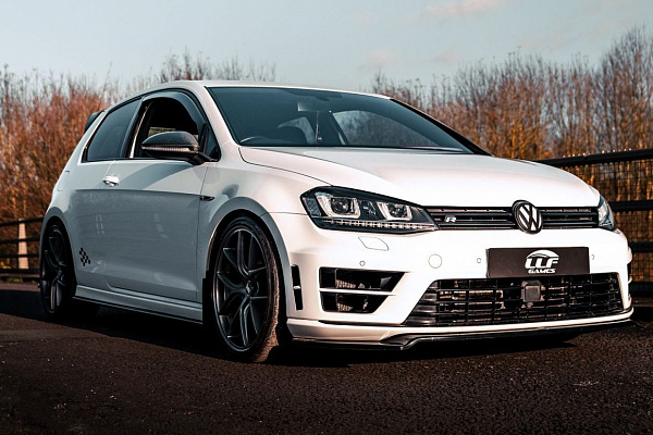 Фото дисков Bola FLE Глянцевый графит на Volkswagen Golf VII