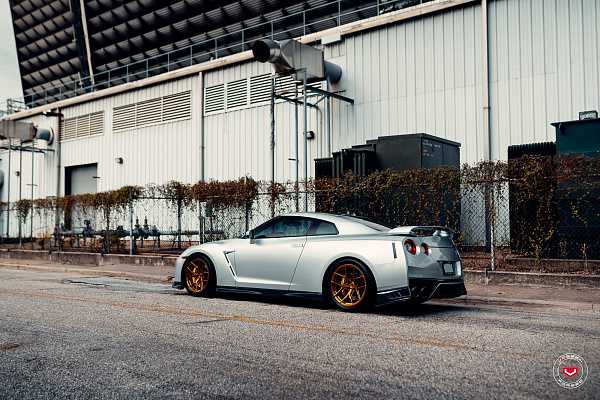Фото дисков Vossen S21-01 Глянцевая темная медь на Nissan GT-R