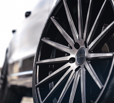 Фото дисков Vossen VFS-2 на Audi Q5 (8R)
