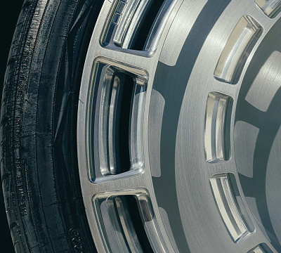 Фото дисков Vossen LC3-11 на Rolls-Royce Cullinan