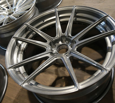 ADV.1 ADV5.2 M.V2 SL