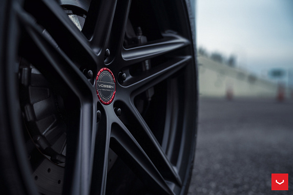 Фото дисков Vossen VFS-5 Черный сатин на Ford Mustang VI