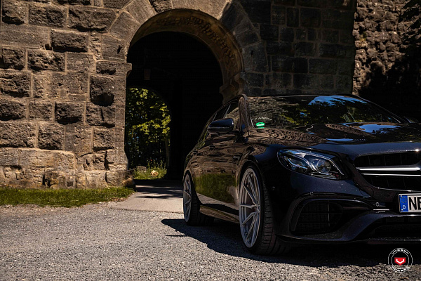 Фото дисков Vossen M-X2 Сатиновый лак на Mercedes-Benz E-Class (W213, S213, C238)