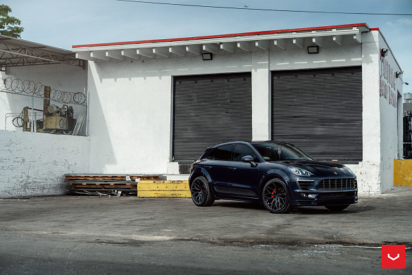 Фото дисков Vossen HF-2 Черный глянец на Porsche Macan I