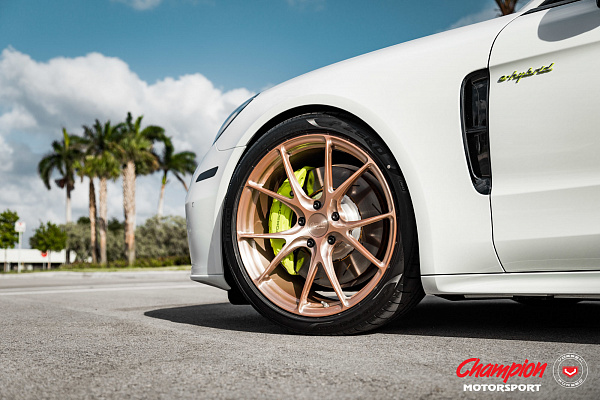 Фото дисков Vossen RS74 Глянцевая медь на Porsche Panamera II