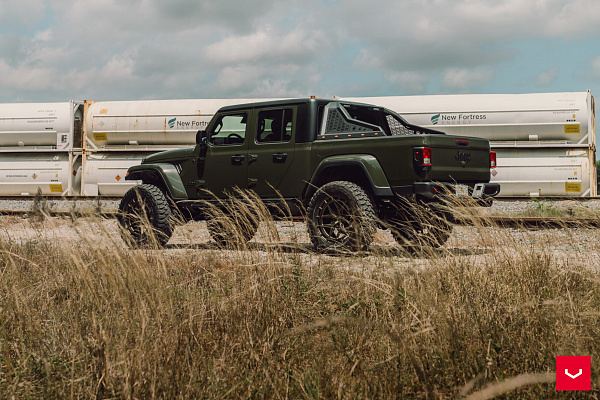 Фото дисков Vossen HFX-1 (5-Lug) Сатиновая бронза на Jeep Gladiator II (JT)