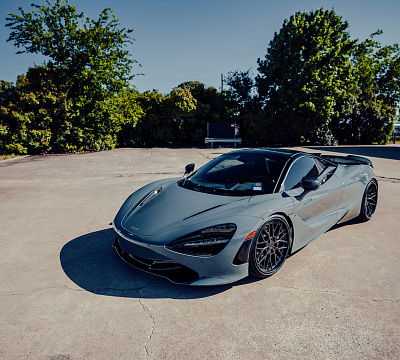 Фото дисков Strasse Wheels SV10M Deep Concave FS на McLaren 720S