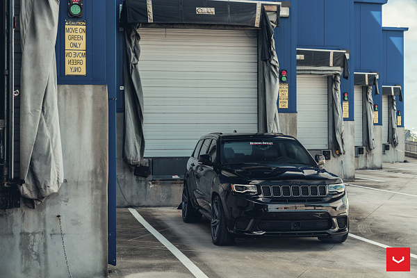 Фото дисков Vossen HF-1 Сатиновый графит на Jeep Grand Cherokee IV