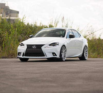 Фото дисков Vossen VFS-10 на Lexus IS II