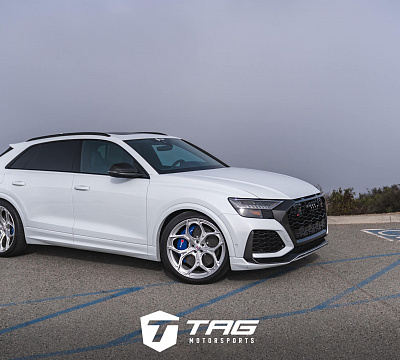 Фото дисков HRE P111SC на Audi Q8