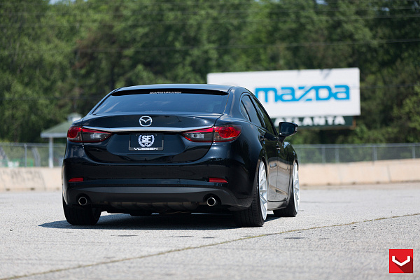 Фото дисков Vossen VFS-2 Серебро на Mazda 6 III (GJ)