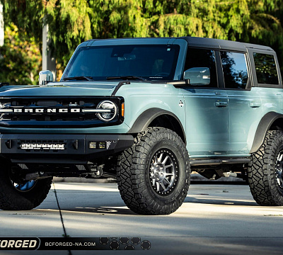 Фото дисков BC Forged RD03-BL на Ford Bronco
