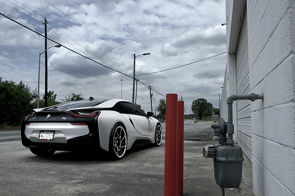 BMW I8 