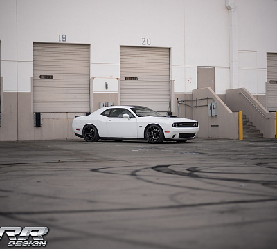 Фото дисков MRR M392 на Dodge Challenger III