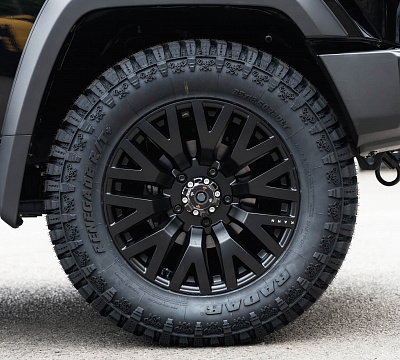 Фото дисков Kahn G22 DC на Toyota Land Cruiser 70