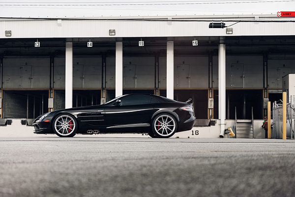 Фото дисков Anrky AN18 Сатиновый лак на Mercedes-Benz SLR McLaren