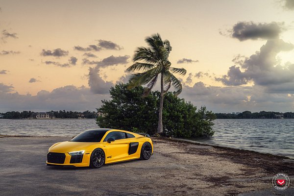 Фото дисков Vossen LC3-01T Черный глянец на Audi R8 (4S)
