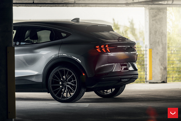 Фото дисков Vossen HF-4T Сатиновый графит на Ford Mustang Mach-E