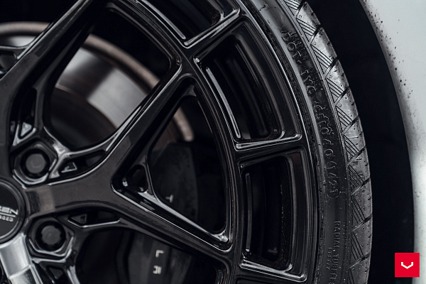 Фото дисков Vossen HFX-1 (5-Lug) Черный глянец на Tesla Model S