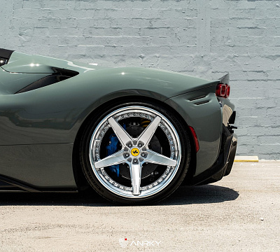 Фото дисков Anrky RS5.3 на Ferrari SF90