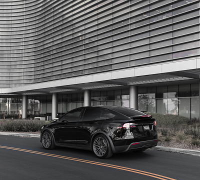 Фото дисков Brixton Forged PF20 R на Tesla Model X