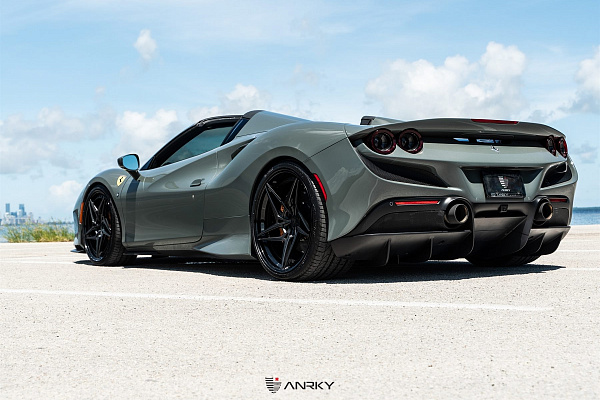 Фото дисков Anrky S3-X3 Черный глянец на Ferrari F8
