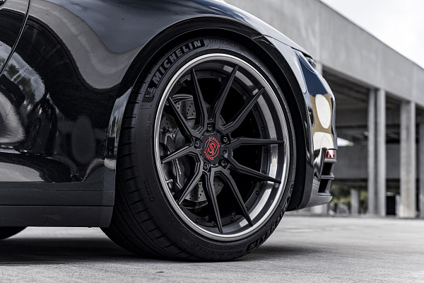 Фото дисков Strasse Wheels SV5 Deep Concave FS Черный сатин на Porsche 911 VIII