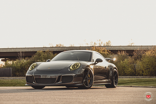Фото дисков Vossen M-X5 Черный глянец на Porsche 911 VII