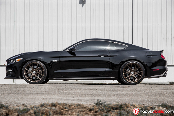 Фото дисков Vossen VFS-10 Глянцевая бронза на Ford Mustang VI