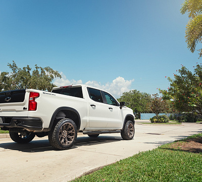 Фото дисков 4PLAY 4P83 на Chevrolet Silverado IV