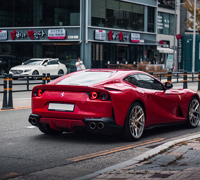 Фото дисков Vossen S21-01 на Ferrari 812