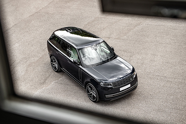 Фото дисков Kahn Type 52 RS Черный сатин на Range Rover V