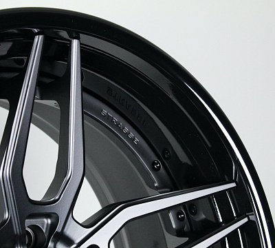 Strasse Wheels SV4 Deep Concave FS