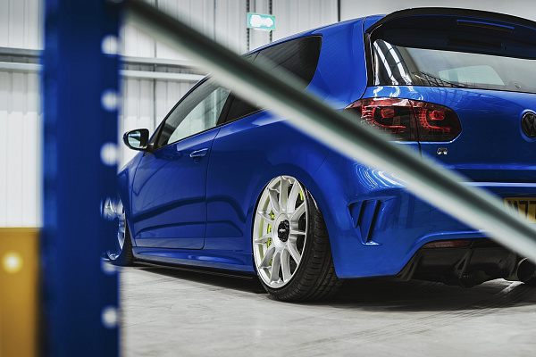 Фото дисков Rotiform DTM Серебро на Volkswagen Golf VII