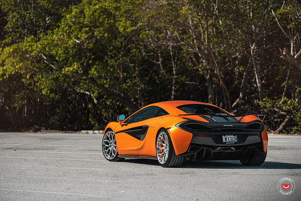 Фото дисков Vossen S17-01 Полированный лак на McLaren 570S