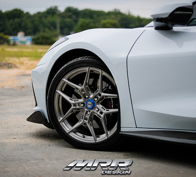 Фото дисков MRR NES SS-3 на Chevrolet Corvette C8