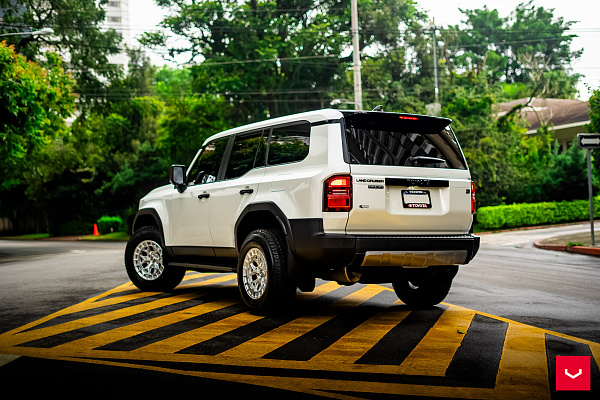 Фото дисков Vossen HFX-1 (6-Lug) Серебро на Toyota Land Cruiser Prado 250
