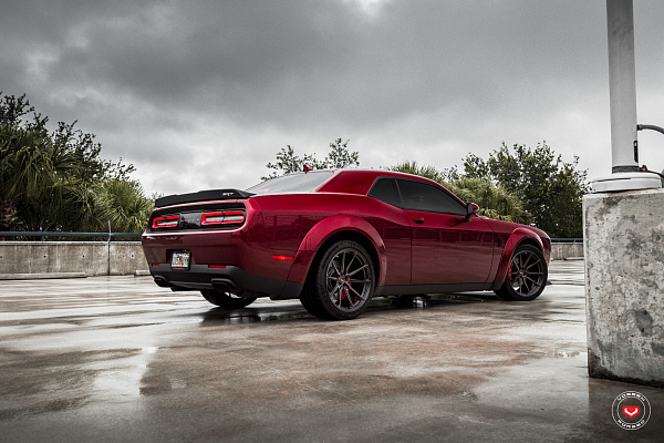Фото дисков Vossen M-X2 Глянцевый темный лак на Dodge Challenger III