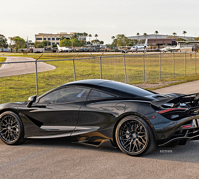 Фото дисков Strasse Wheels SV10M Deep Concave FS на McLaren 720S