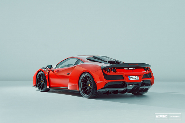 Фото дисков NOVITEC NF10 Черный глянец на Ferrari F8