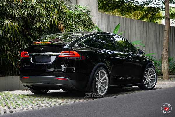 Фото дисков Vossen CG-203 Глянцевый лак на Tesla Model X
