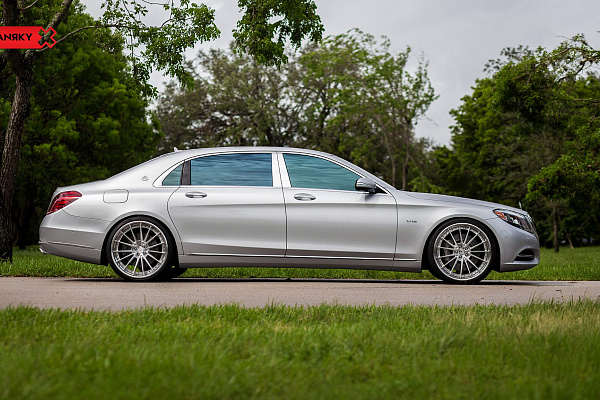 Mercedes-Benz S600 Maybach